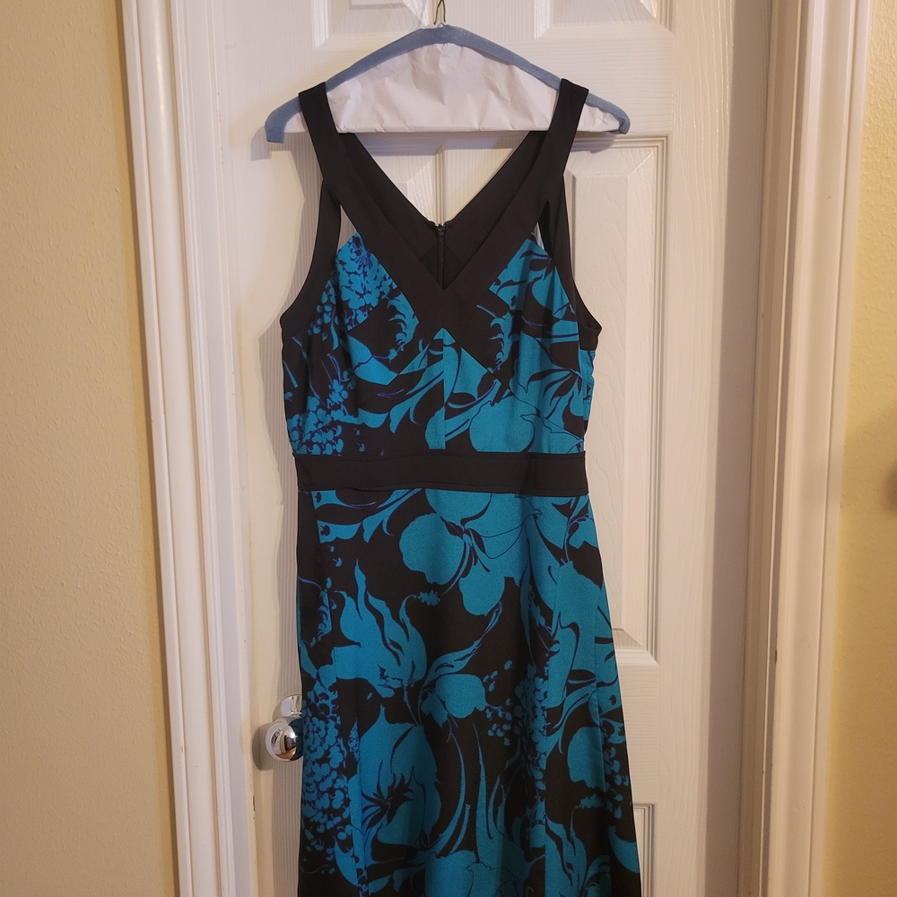 Adrianna Papell Blue Black Sleeveless V-Neck Midi Dress
